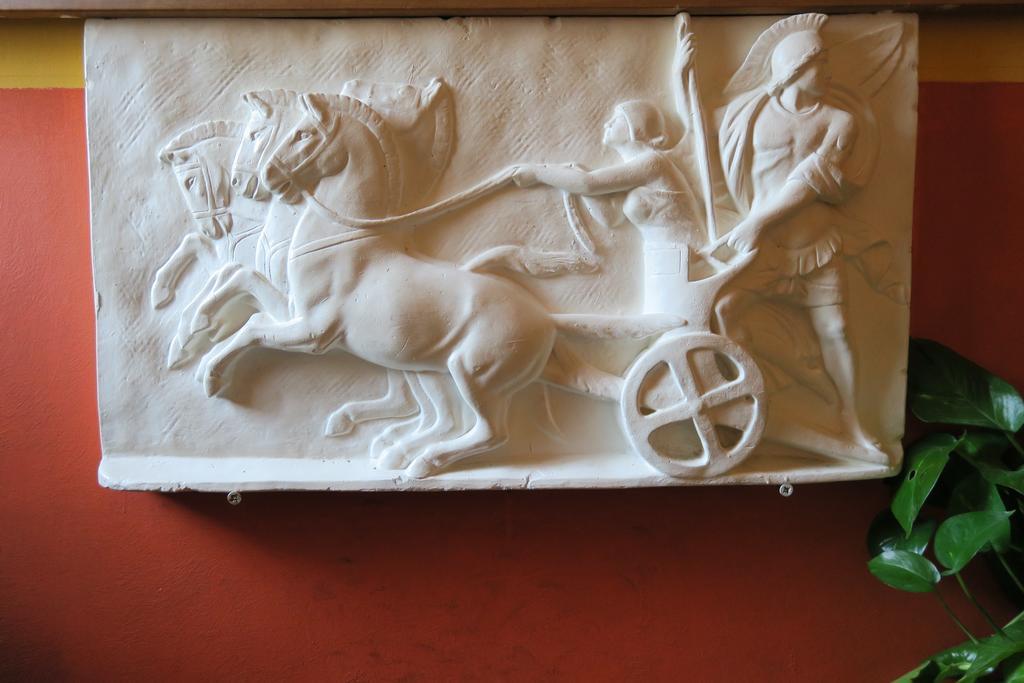When In Rome Accommodation ภายนอก รูปภาพ