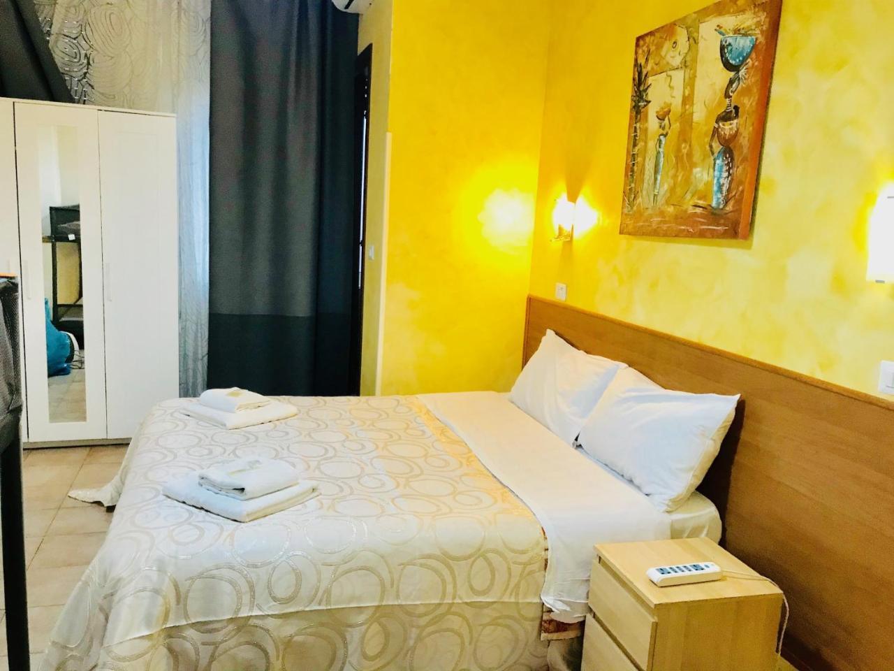 When In Rome Accommodation ภายนอก รูปภาพ