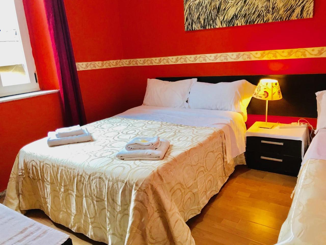 When In Rome Accommodation ภายนอก รูปภาพ