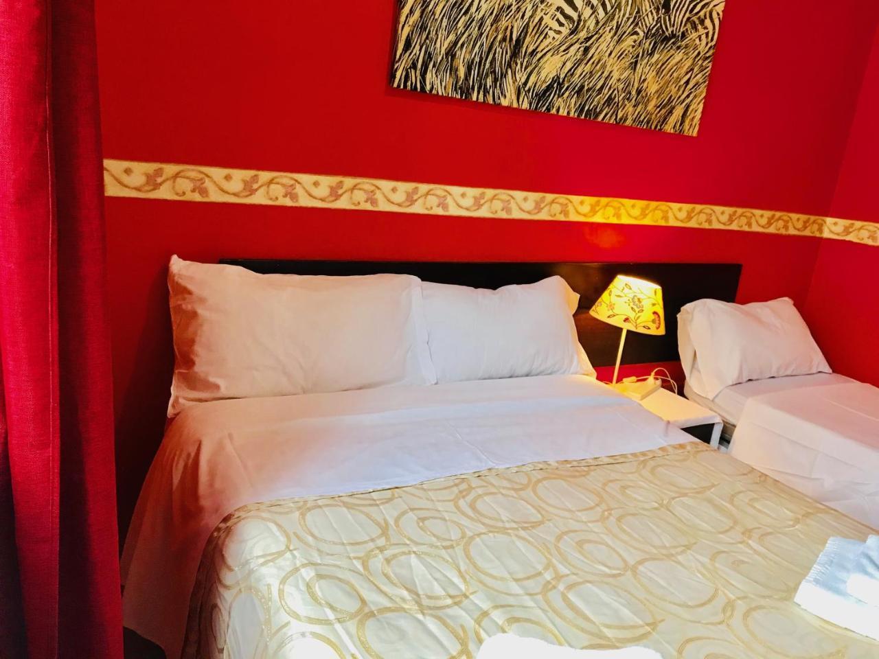 When In Rome Accommodation ภายนอก รูปภาพ