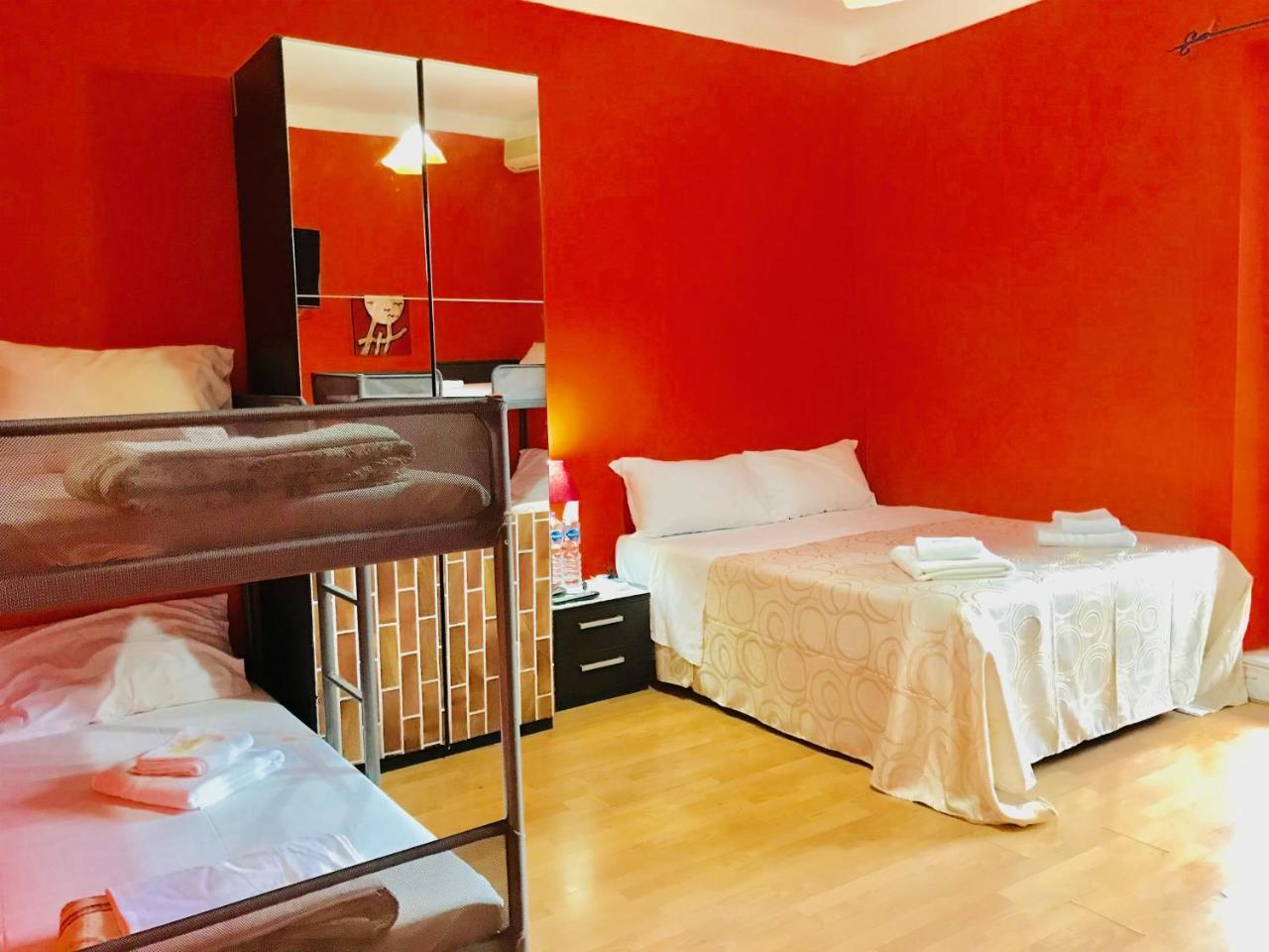 When In Rome Accommodation ภายนอก รูปภาพ